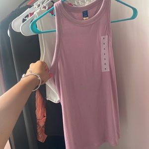 Pretty violet ribbed fitted tank (size small)